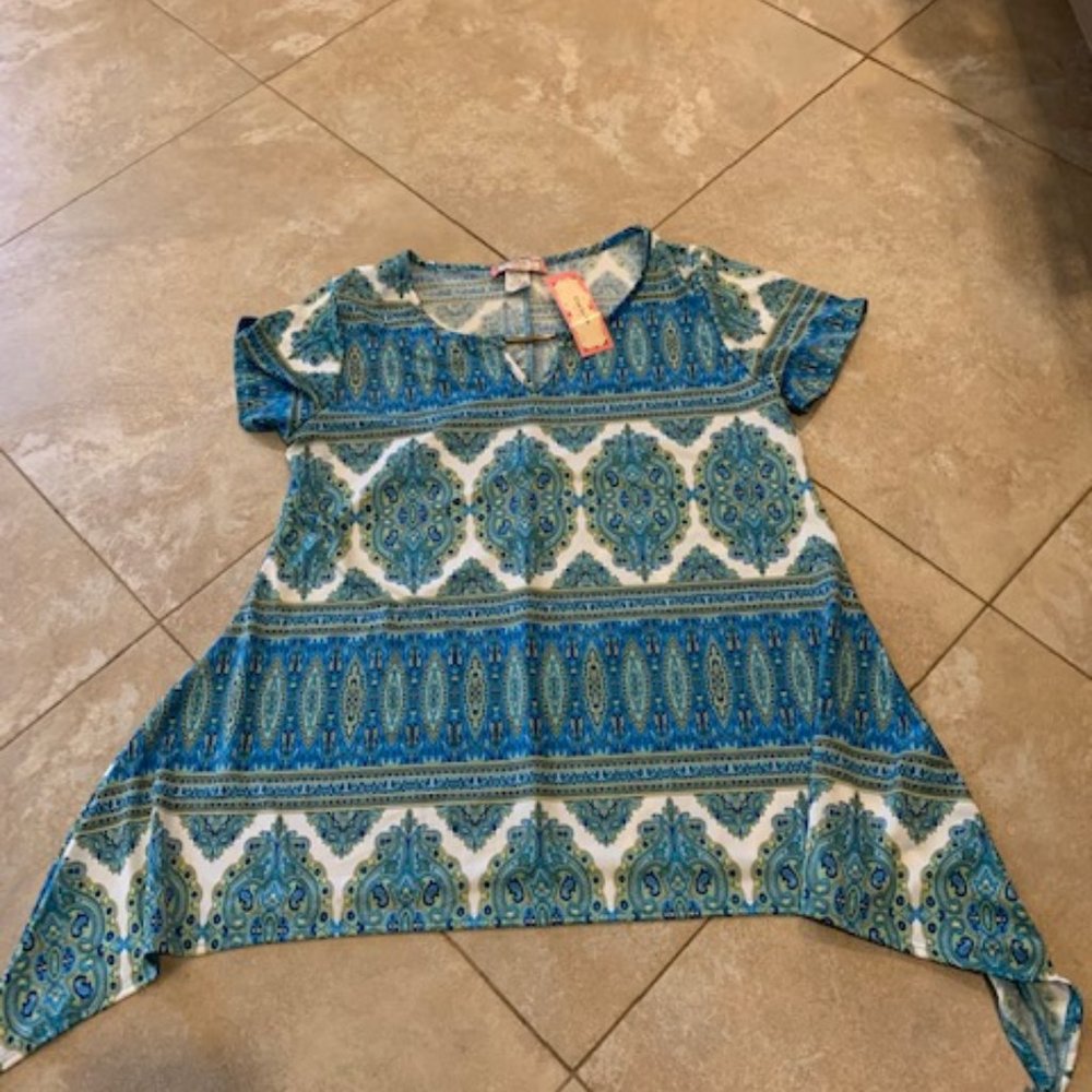 c'est la vie printed shark bite top size L nwt